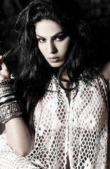 14-Veena-Malik-Hot-Photo-Shoot-Photos