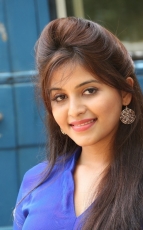 Anjali Latest Photos Stills at Geethanjali Pressmeet