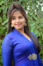 Anjali Latest Photos Stills at Geethanjali Pressmeet