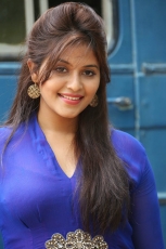 Anjali Latest Photos Stills at Geethanjali Pressmeet