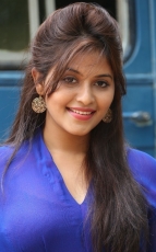 Anjali Latest Photos Stills at Geethanjali Pressmeet