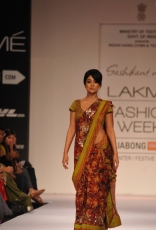 Shriya Saran Ramp Walk in Floral Saree at LFW Festive 2014 Photos