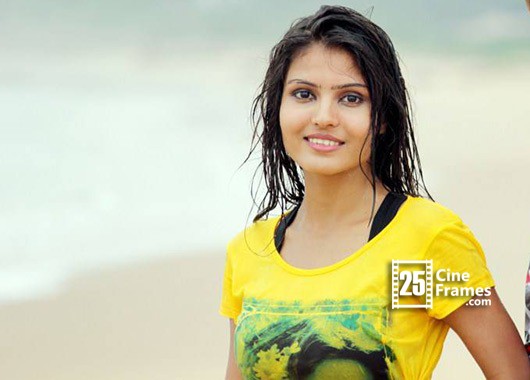 Actress Divya Sri Photos Btech Babu Movie Heroine HD ...