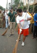 Nagarjuna Akkineni Family Joins Swachh Bharat Photos