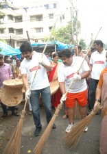 Nagarjuna Akkineni Family Joins Swachh Bharat Photos