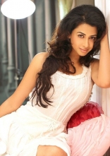 Gayathri Iyer Hot Photo Shoot HD Photos