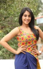 Regina Cassandra Pillanuvvu Leni Jeevitham Actress Photos Gallery