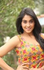 Regina Cassandra Pillanuvvu Leni Jeevitham Actress Photos Gallery