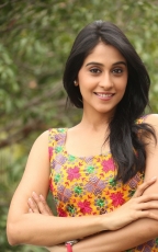 Regina Cassandra Pillanuvvu Leni Jeevitham Actress Photos Gallery