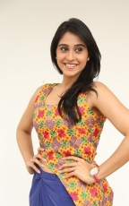 Regina Cassandra Pillanuvvu Leni Jeevitham Actress Photos Gallery