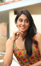 Regina Cassandra Pillanuvvu Leni Jeevitham Actress Photos Gallery