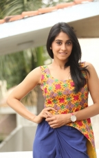 Regina Cassandra Pillanuvvu Leni Jeevitham Actress Photos Gallery