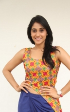 Regina Cassandra Pillanuvvu Leni Jeevitham Actress Photos Gallery