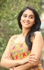 Regina Cassandra Pillanuvvu Leni Jeevitham Actress Photos Gallery