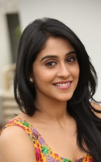 Regina Cassandra Pillanuvvu Leni Jeevitham Actress Photos Gallery