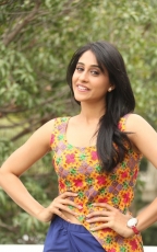 Regina Cassandra Pillanuvvu Leni Jeevitham Actress Photos Gallery