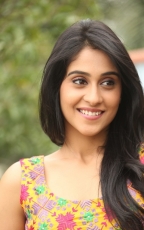 Regina Cassandra Pillanuvvu Leni Jeevitham Actress Photos Gallery