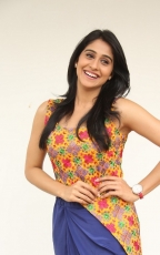 Regina Cassandra Pillanuvvu Leni Jeevitham Actress Photos Gallery