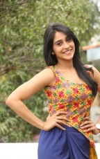 Regina Cassandra Pillanuvvu Leni Jeevitham Actress Photos Gallery