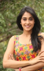 Regina Cassandra Pillanuvvu Leni Jeevitham Actress Photos Gallery