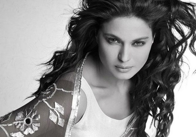 Veena Malik Latest Hot PhotoShoot Gallery | HQ Pics n 