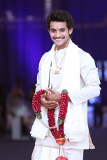 Hero Aadi and Aruna Marriage Photos Wedding HD Photos Gallery Stills