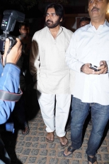 Pawan Kalyan and Trivikram Srinivas pay Homage to Dr. D Ramanaidu Photos