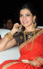 Samantha Red Saree Hot Stills at Son of Sathyamurthy Audio Launch Function