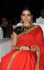 Samantha Red Saree Hot Stills at Son of Sathyamurthy Audio Launch Function