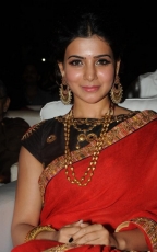 Samantha Red Saree Hot Stills at Son of Sathyamurthy Audio Launch Function