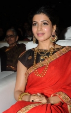 Samantha Red Saree Hot Stills at Son of Sathyamurthy Audio Launch Function