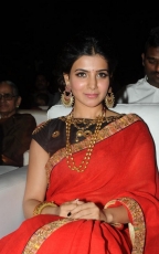 Samantha Red Saree Hot Stills at Son of Sathyamurthy Audio Launch Function