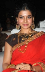 Samantha Red Saree Hot Stills at Son of Sathyamurthy Audio Launch Function