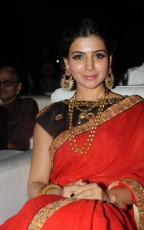 Samantha Red Saree Hot Stills at Son of Sathyamurthy Audio Launch Function