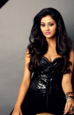 Pooja Jhaveri Latest Hot Photo Shoot Stills Photos in Black Dress