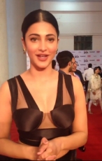 Shruti Haasan at 62nd South Filmfare Awards 2015 HD Photos Gallery