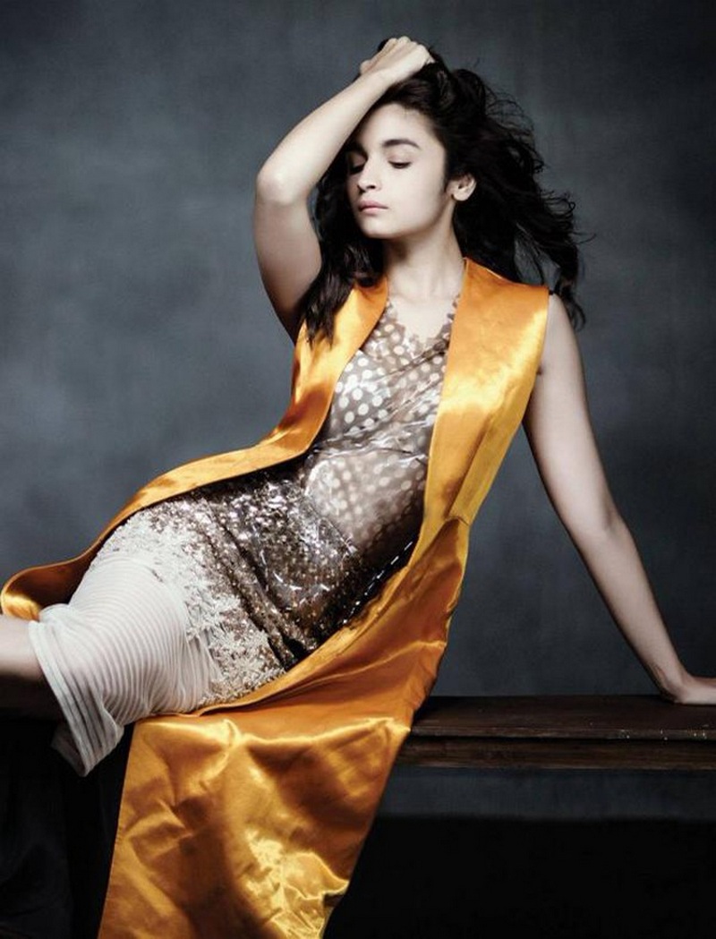 Alia Bhatt Hot Photo Shoot Poses For Filmfare Magazine Hd
