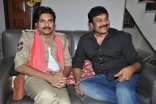 Power Star Pawan Kalyan Meets Mega star Chiranjeevi and Ram Charan at his House Ultra HD Photos