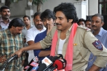 Power Star Pawan Kalyan Meets Mega star Chiranjeevi and Ram Charan at his House Ultra HD Photos