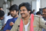 Power Star Pawan Kalyan Meets Mega star Chiranjeevi and Ram Charan at his House Ultra HD Photos