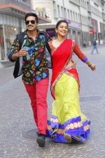 Soukyam Telugu Movie Latest New HD Photos Gallery Images Gopichand, Regina Cassandra