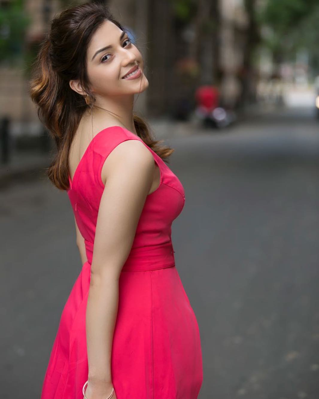 Mehreen Pirzada New Latest HD Photos | Raja The Great ...