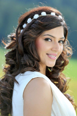 Mehreen Pirzada New Latest HD Photos | Mahanubhavudu Movie Heroine Mehreen Pirzada Photo Shoot Images