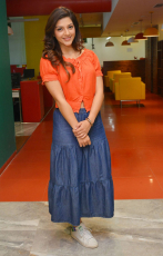 Mehreen Pirzada New Latest HD Photos | Mahanubhavudu Movie Heroine Mehreen Pirzada Photo Shoot Images