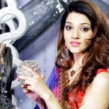 Actress Mehr Pirzada Photo Shoot Latest HD Photos, Gallery, Stills, Images