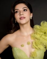 Mehreen Pirzada New Latest HD Photos | F2, Entha Manchivaadavuraa Movie Heroine Mehreen Pirzada Photo Shoot Images