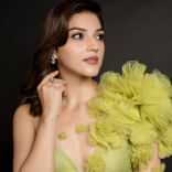 Mehreen Pirzada New Latest HD Photos | F2, Entha Manchivaadavuraa Movie Heroine Mehreen Pirzada Photo Shoot Images