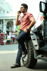 Allu Arjun Sarainodu ULTRA HD Latest Photos, Stills Sarrainodu Images, Gallery