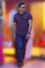 Allu Arjun Sarainodu ULTRA HD Latest Photos, Stills Sarrainodu Images, Gallery