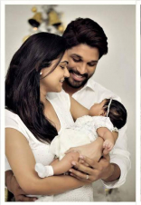 Allu Arjun Latest ULTRA HD Photos with Wife Sneha Redyy and daughter Allu Arha , Stills, Images, Gallery